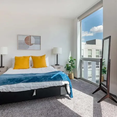 Brand New 2br Escape * Chicago