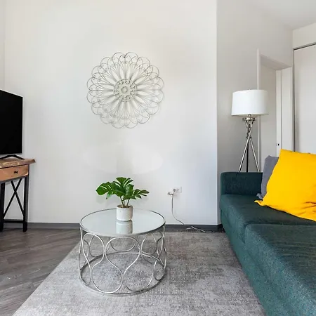 Apartment Brand New 2br Escape Chicago