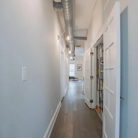 Pristine Gold Coast 3bd2ba Free Parking Apartment Chicago