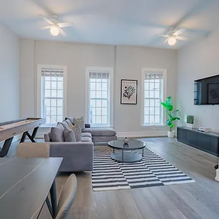 Apartment Pristine Gold Coast 3bd2ba Free Parking Chicago