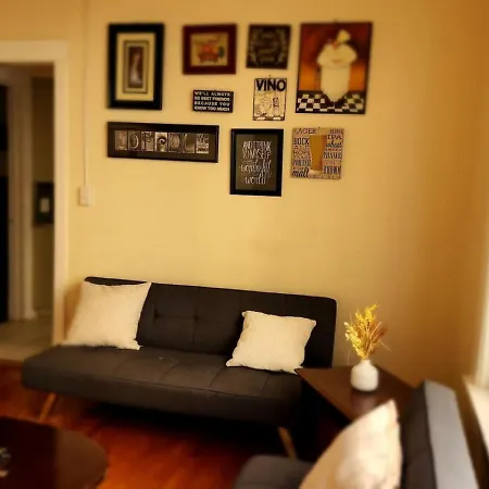 Cozy 1 Bed By The Park Apartment *