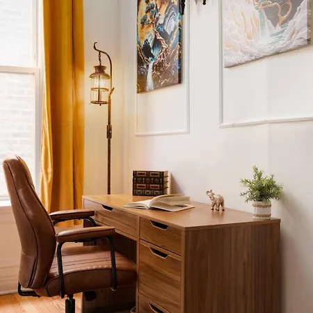 Dwntn 10mins And Sleeps 10 In Vintage And Free Parking Chicago