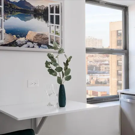 Elegant Style Loft Montrose Rooftop Wfh Gym Apartment *