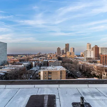 Elegant Style Loft Montrose Rooftop Wfh Gym Chicago