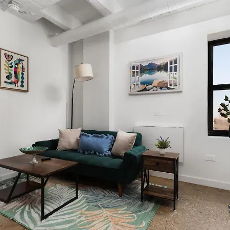 Elegant Style Loft Montrose Rooftop Wfh Gym Apartment