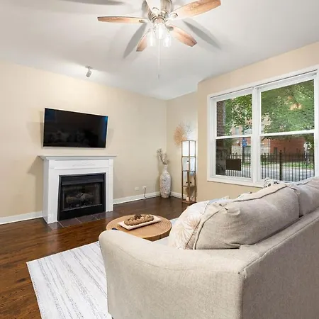 Medical District 2br With Jacuzzi & Parking