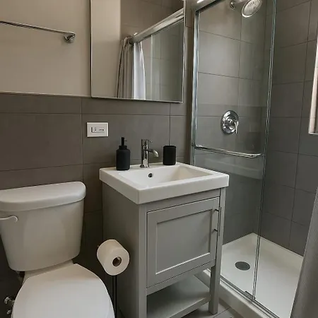 2br Stylishly In Lakeview - Od 3n Apartment *
