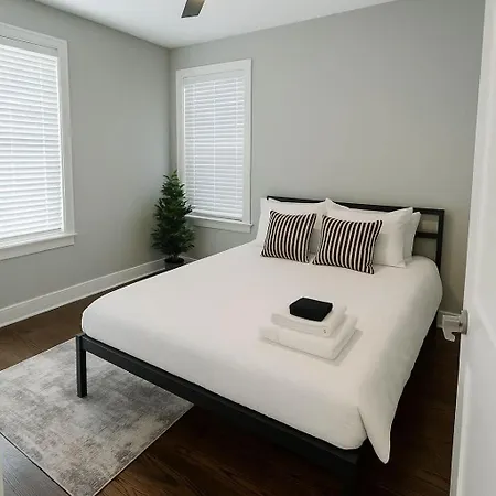 2br Stylishly In Lakeview - Od 3n