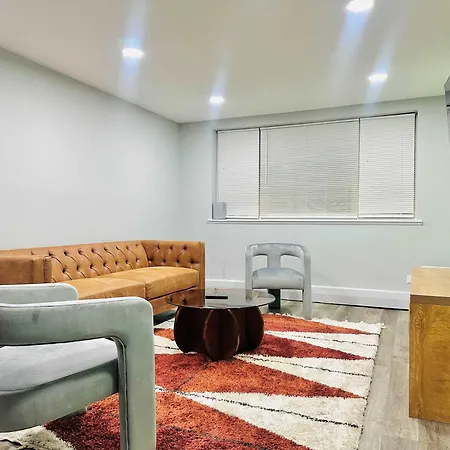 Designer 1 Bed 1 Free Parking