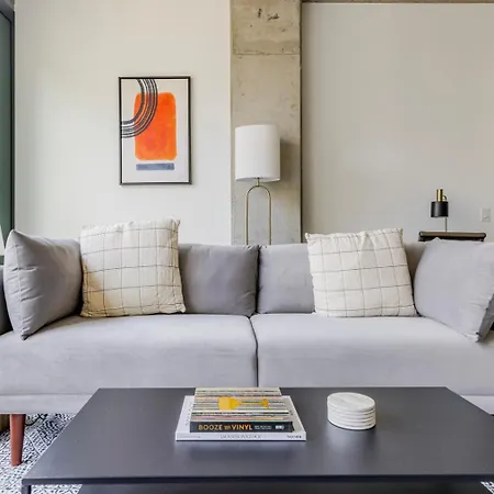 Apartment Blueground Loop Pool Ac Nr Park Chi-1266 *