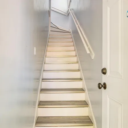 Apartment Walk To Metra Long-term Getaway In Chicago!