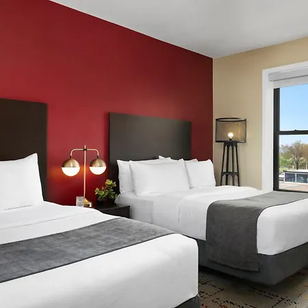 Majestic Hotel 3*