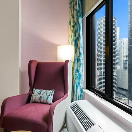 Hotel Hilton Garden Downtown Riverwalk 3*
