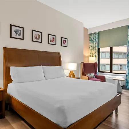 Hilton Garden Downtown Riverwalk Hotel 3*