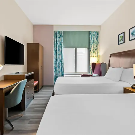 Hilton Garden Downtown Riverwalk
