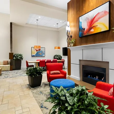 Hilton Garden Downtown Riverwalk 3*