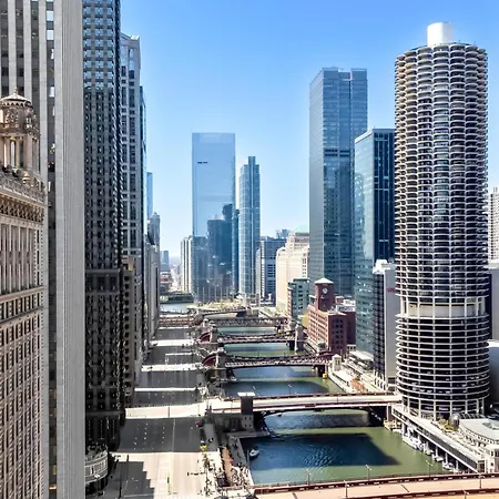 Hilton Garden Downtown Riverwalk Hotel 3*