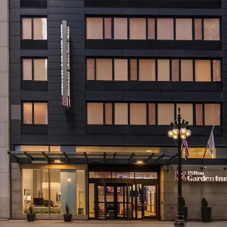 Hotel Hilton Garden Downtown Riverwalk 3*