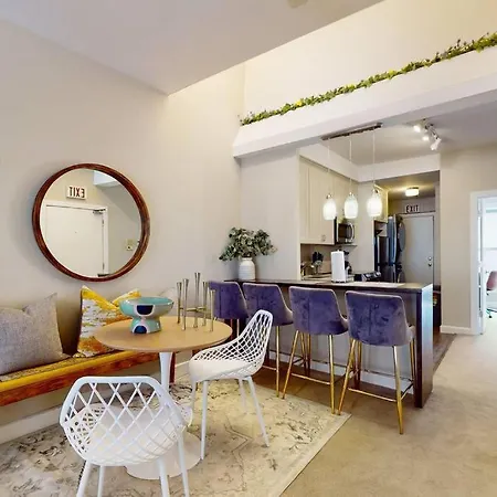 River North Deltee Apartment