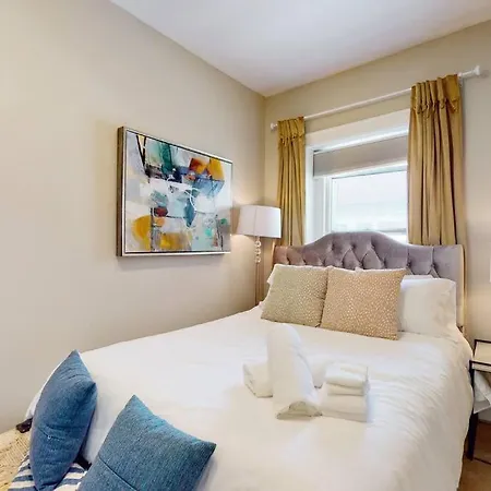 River North Deltee Apartment