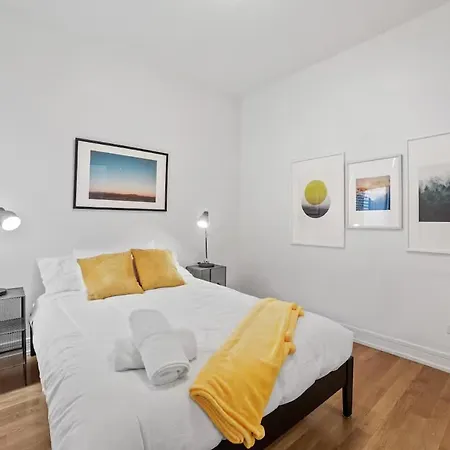 4 Bedroom Unit In West Town *