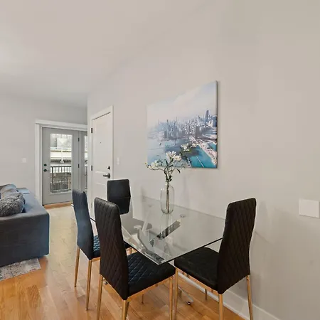 3 Bed 2 Bath Retreat W Balcony & Parking Apartment