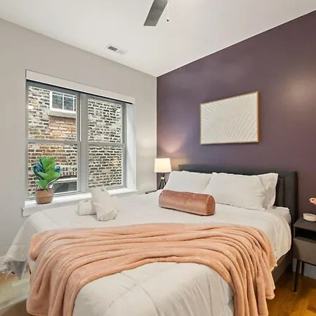 3 Bed 2 Bath Retreat W Balcony & Parking Apartment