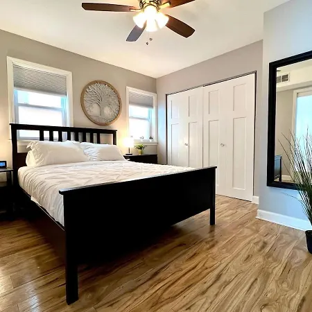 Bridgeport Place - Free Parking, Mccormick Place-sox Park Apartment *
