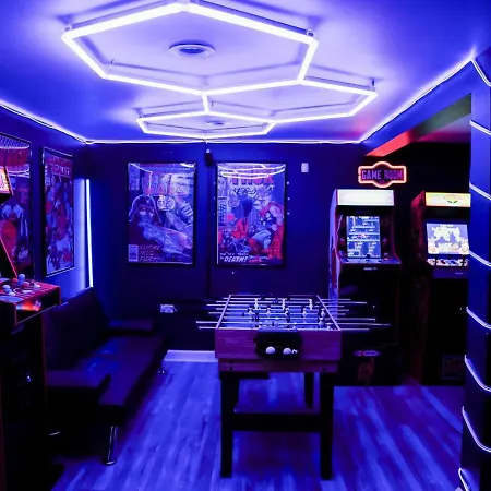 Holiday home Game • Fire-pit • Playground • Gym • Billiard *