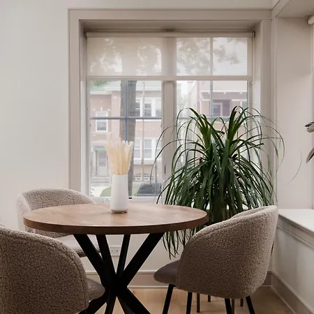 Ace Apartment *