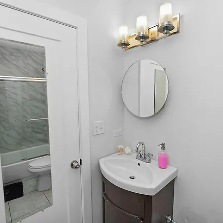 Mccormick Place: Modern 420-friendly Gem On Michigan Avenue * Chicago