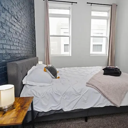 Apartment Mccormick Place: Modern 420-friendly Gem On Michigan Avenue *
