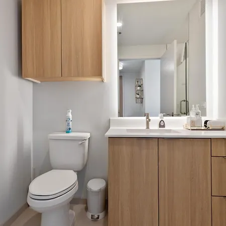 Foundry Unmatched Skyline Views At Lincoln Park *