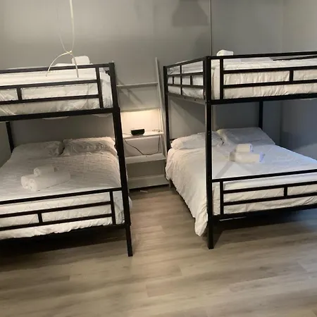 South Loop 2 Bedroom Apartment