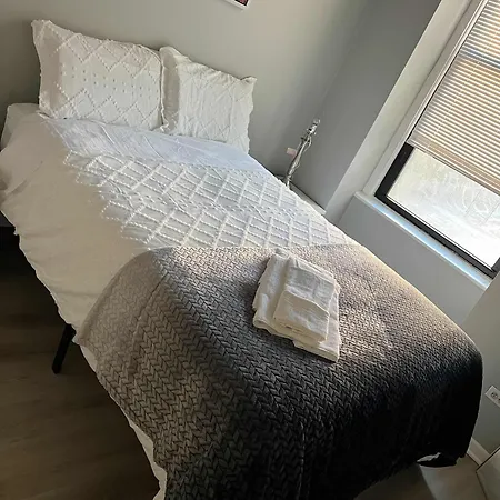 South Loop 2 Bedroom Apartment Chicago