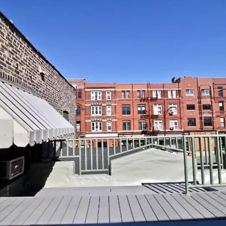Rooftop West Loop Apartment *