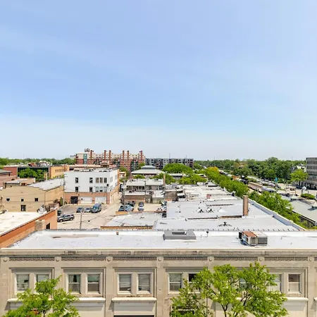 Apartment Blueground Elmhurst Pool Nr Elmhurst Art Museum Chi-1265