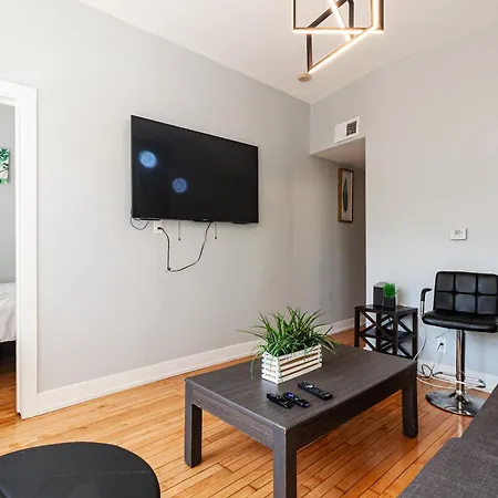 Bucktown Loft - 2 Bedroom 1 Bathrom Chicago
