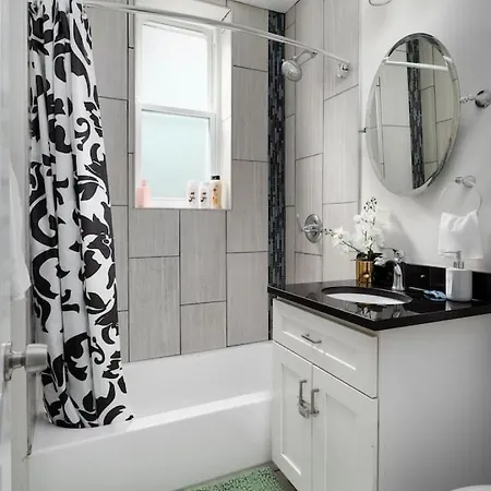 Apartment 15mins Dt Wicker Park Gem Sleeps 8 Freepark