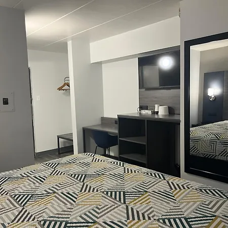 6 Chicago, Il - Halsted Hotel 2*