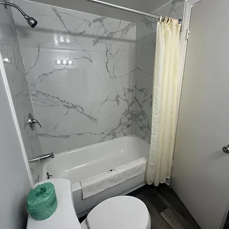 6 Chicago, Il - Halsted Hotel 2*