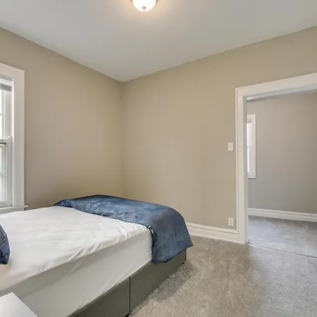 Walk To Devon Avenue & Warren Park: Apt! Apartment Chicago