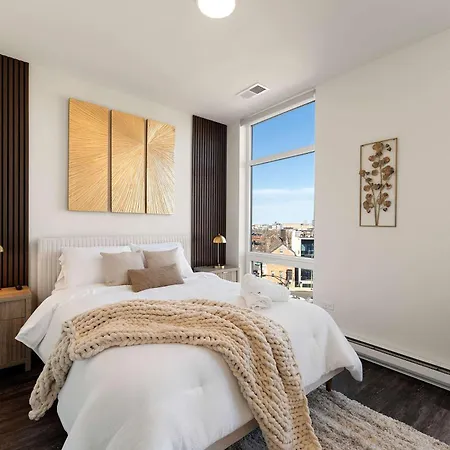 Luxury 2bd-2ba View-gym-rooftop Apartment Chicago