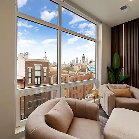 Luxury 2bd-2ba View-gym-rooftop Apartment