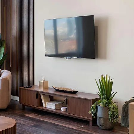 Apartment Luxury 2bd-2ba View-gym-rooftop
