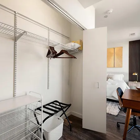 Luxury 2bd-2ba View-gym-rooftop Chicago