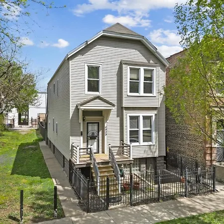 Spacious In Awesome With Wifi, Ac * Chicago