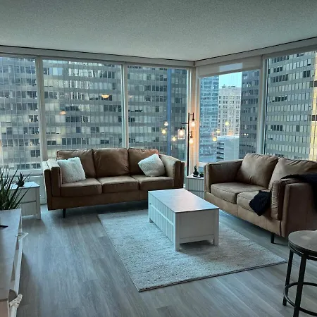 Apartment Live Like A King In Chicago