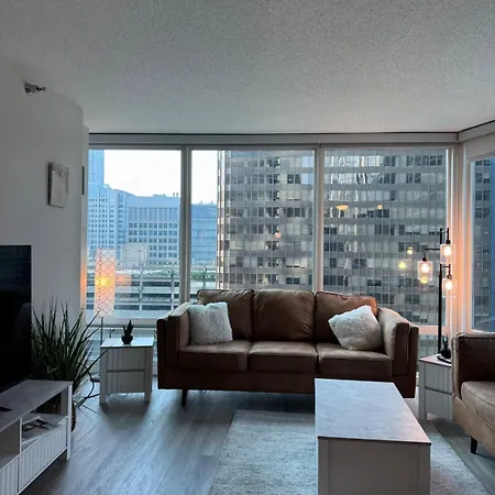 Apartment Live Like A King In *