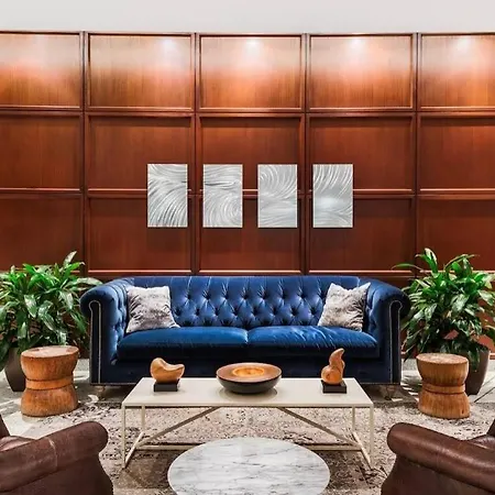 Apartment Live Like A King In Chicago